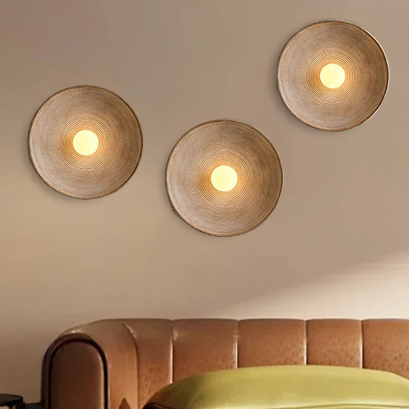 Runde Wabi-Sabi Wandlampe aus Harz