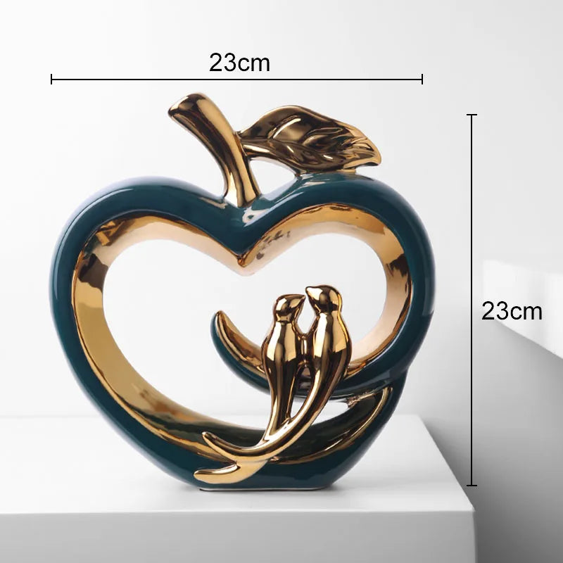 Moderne Goldene Herzskulptur (Hohl) – Liebe Kunstwerk - Apoletta