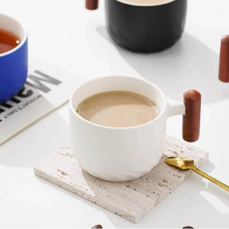 Retro - Keramiktasse mit Holzgriff - ApolettaApoletta