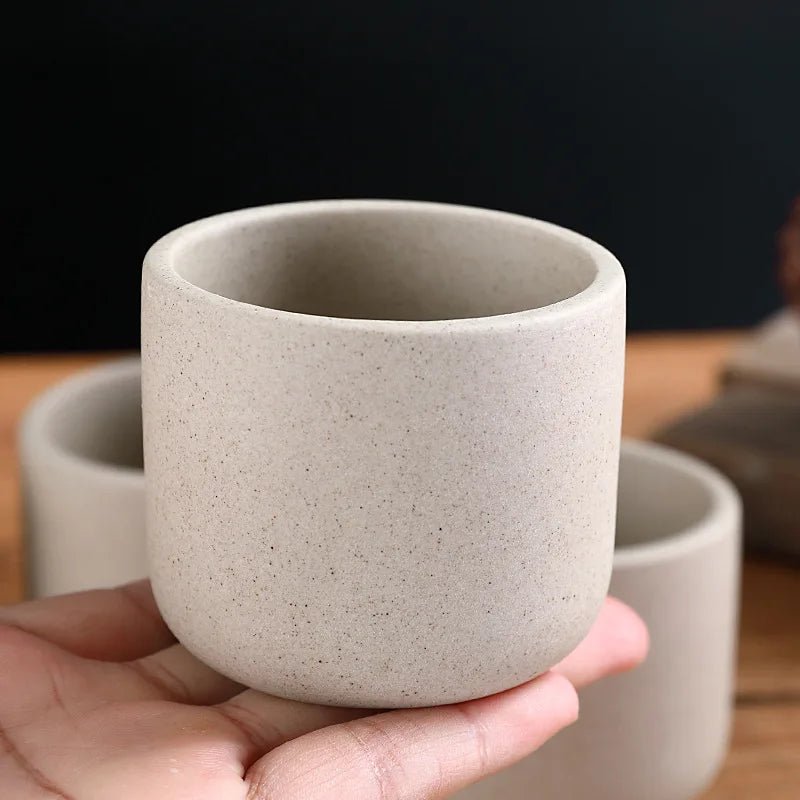 Handgefertigte Teetasse: Japanisches Design aus reinem, grobem Tonmaterial - ApolettaApoletta