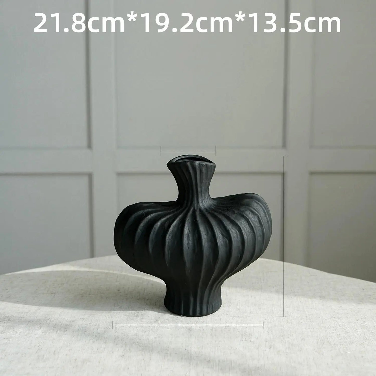 Kreative Vase mit unregelmäßiger Form - ApolettaApoletta