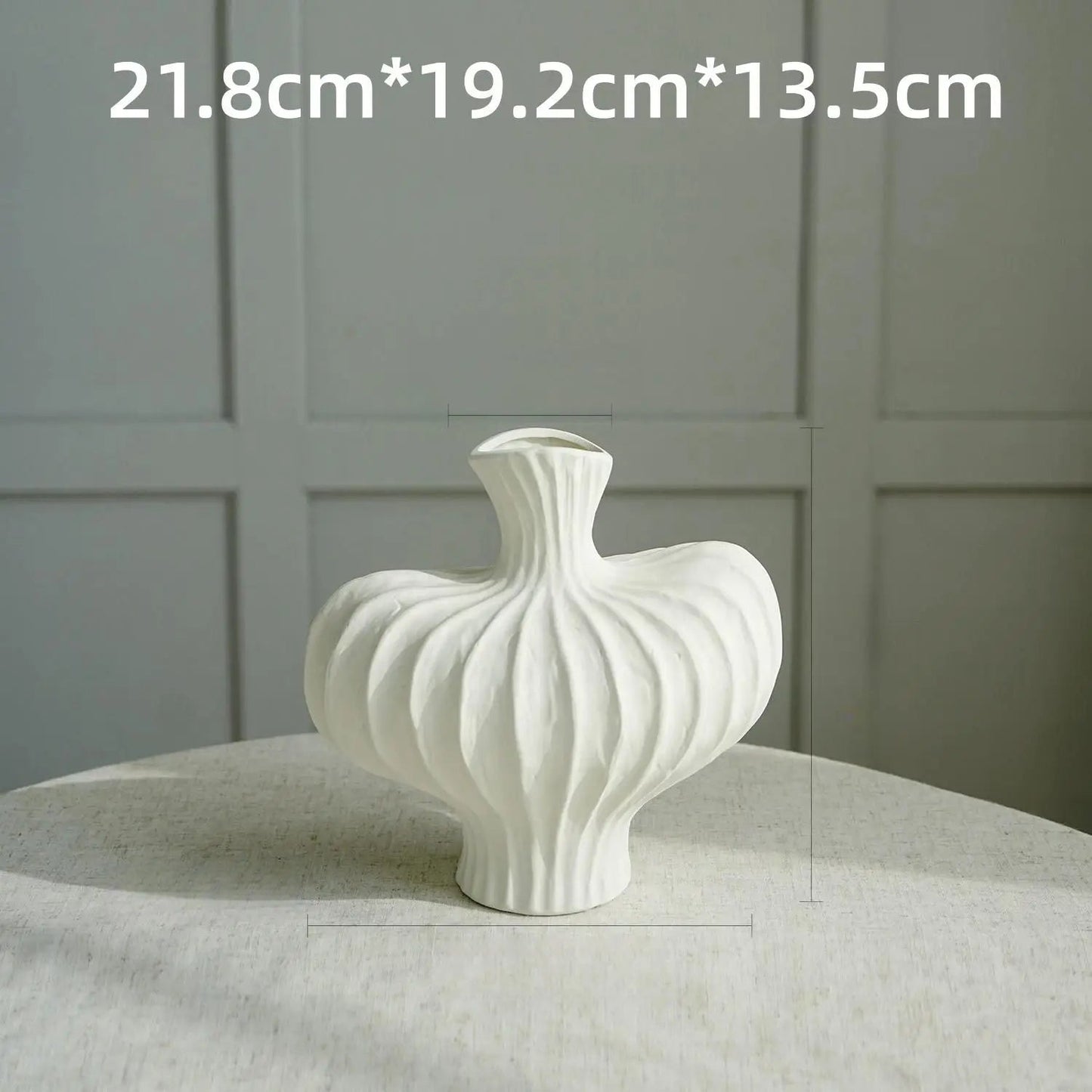 Kreative Vase mit unregelmäßiger Form - ApolettaApoletta