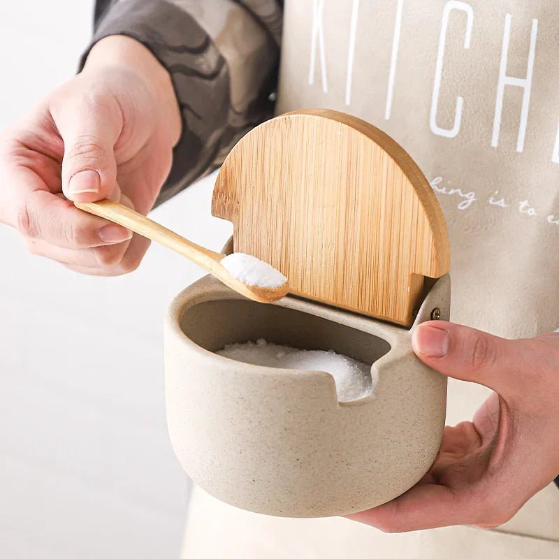 Gewürzglas im japanischen Stil: Keramik mit Bambusdeckel & Löffel - ApolettaApoletta