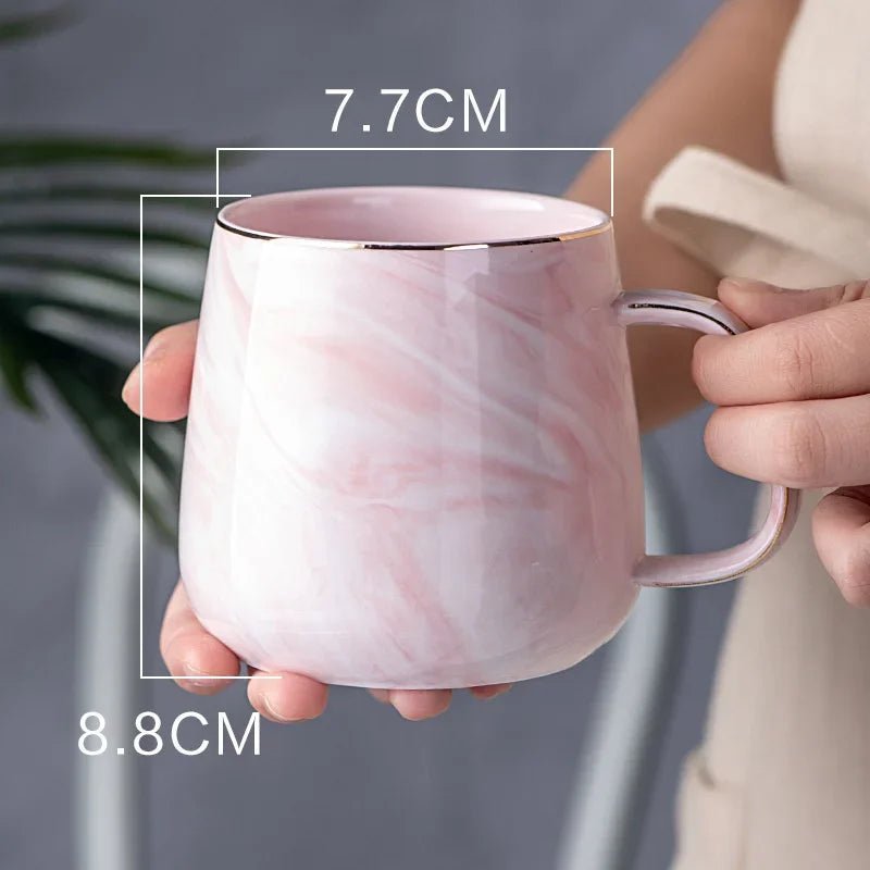 Marmorierter Keramik - Becher: Nordischer Stil mit Goldrand für Kaffee & Frühstück - ApolettaApoletta