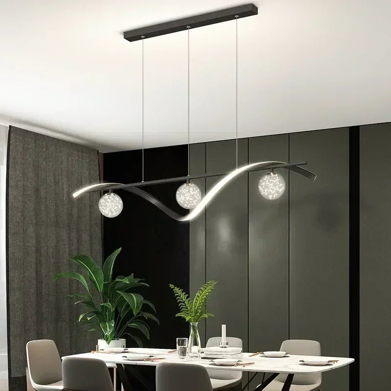 Moderne Glaskugel - Pendelleuchte: Minimalistischer LED - Kronleuchter für Wohn - und Esszimmer - ApolettaApoletta