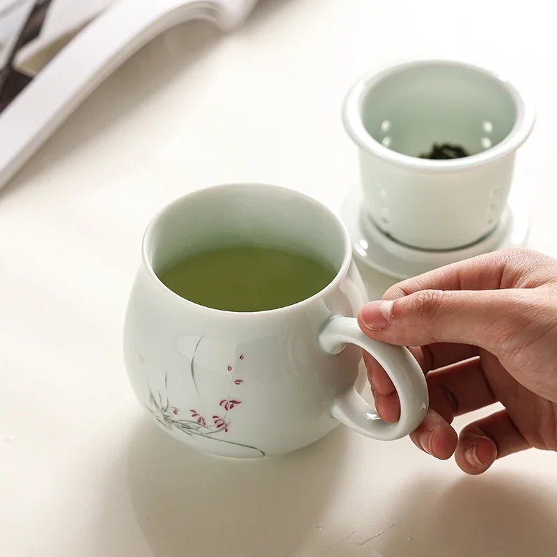 Keramiktasse: Handbemalte Teetasse mit Deckel, Sieb & Trennfunktion - ApolettaApoletta