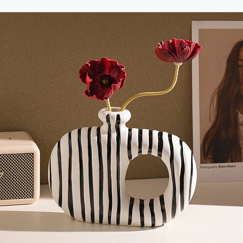 Keramikvase mit Zebrastreifen: Moderne Blumentöpfe für künstliche Blumen und Schreibtisch - Deko - ApolettaApoletta