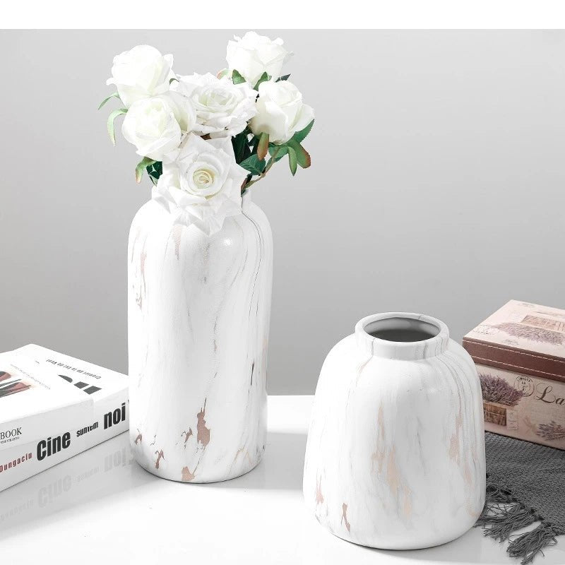 Moderne Weiße Keramikvase mit Marmormuster – Elegante Schreibtisch - Deko - ApolettaApoletta