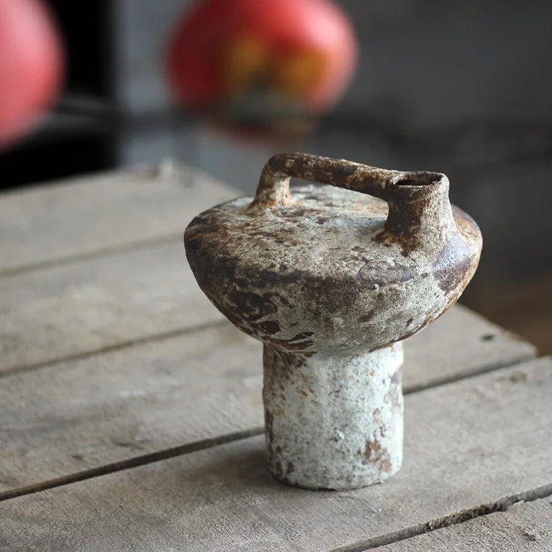 Raue Keramikvase: Handgefertigte Vintage - Vase im Wabi - Sabi - Stil für getrocknete Blumen - ApolettaApoletta