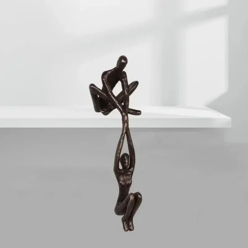 Kunst - Skulptur „Tanzendes Paar“: Mann hebt Frau - Statue für Desktop - Deko - ApolettaApoletta