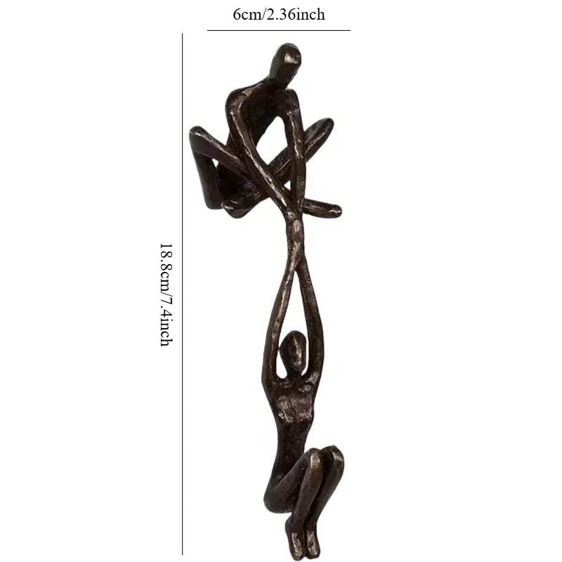 Kunst - Skulptur „Tanzendes Paar“: Mann hebt Frau - Statue für Desktop - Deko - ApolettaApoletta