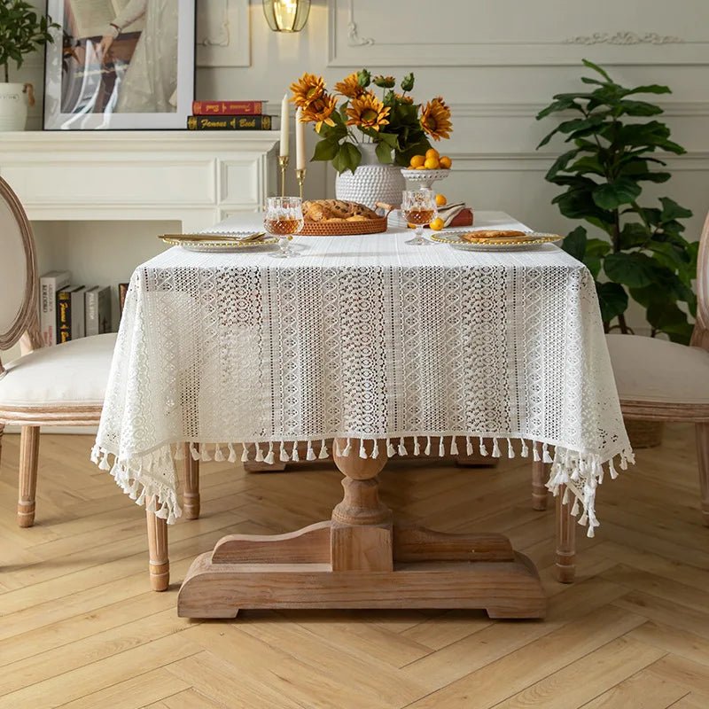 Weiße Spitzentischdecke: Französischer Vintage - Stil für Esstisch & Hochzeit - ApolettaApoletta