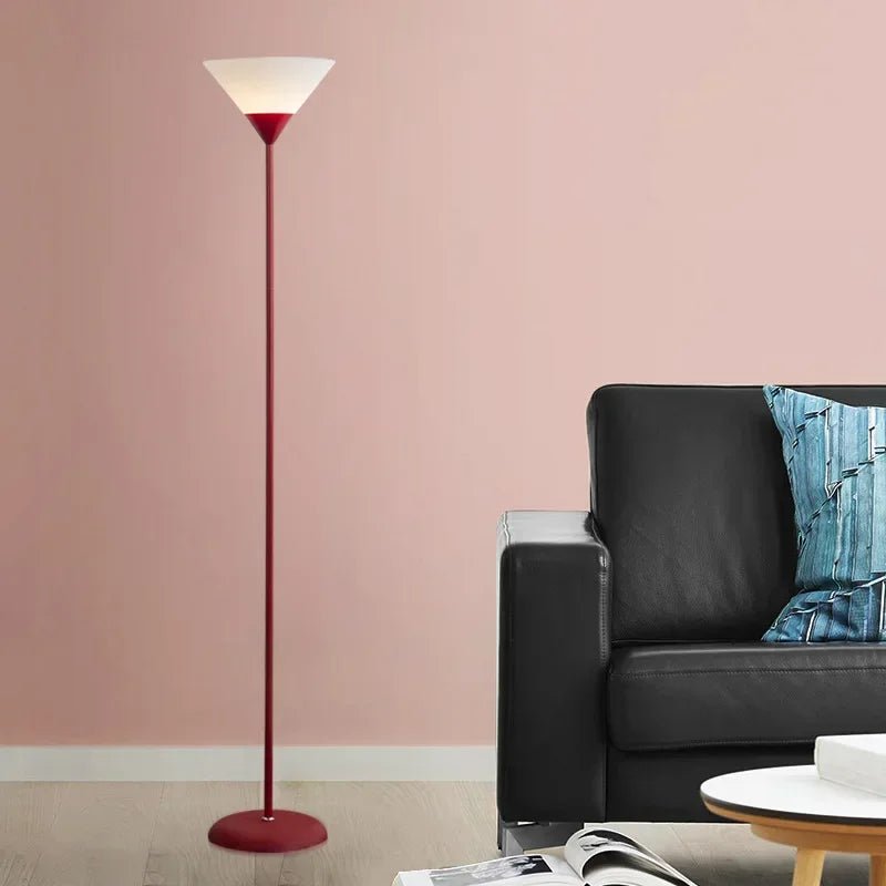 Kreative LED - Stehlampe: Schwarz - weißer Lampenkörper für Wohnzimmer, Schlafzimmer und Arbeitszimmer - ApolettaApoletta