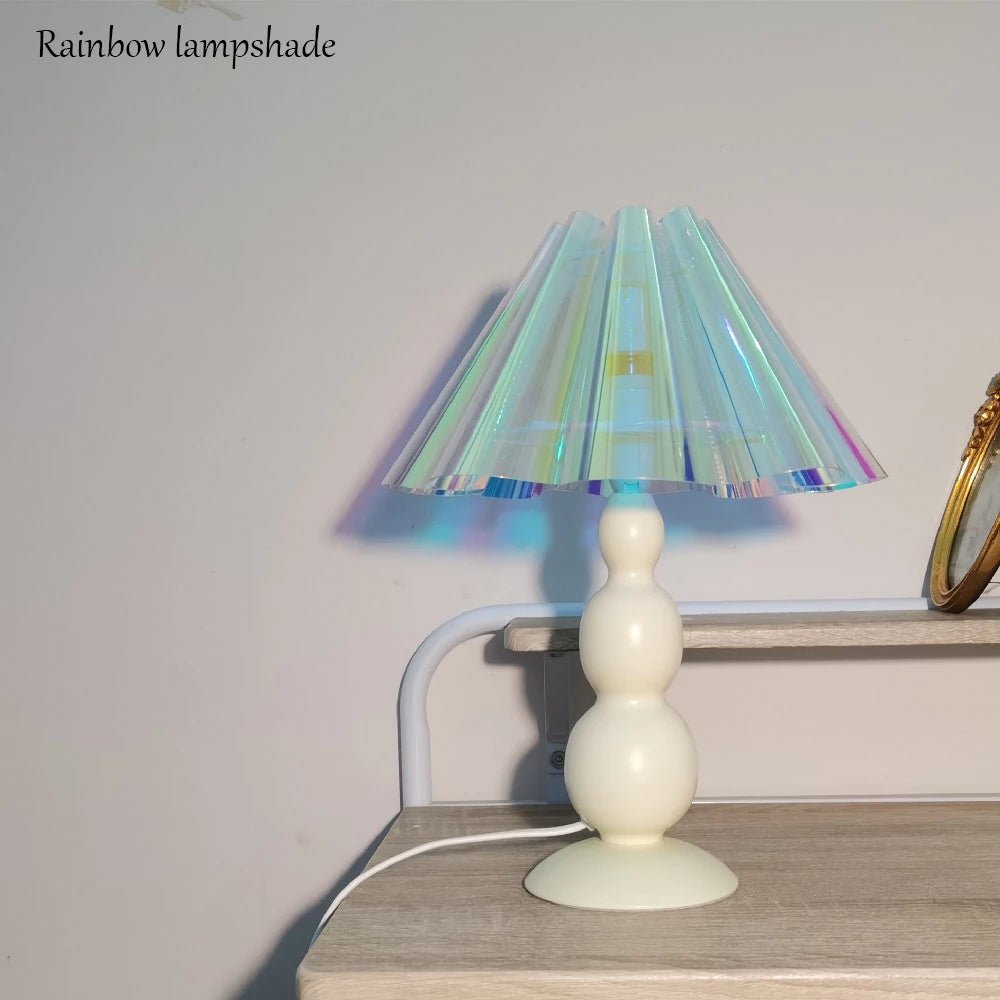 Tischlampe: Einzigartiges Design mit Blütenblatt - Schirm für Schlafzimmer und Kantine - ApolettaApoletta