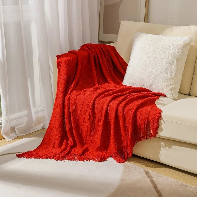 Gestrickte Überwurfdecke: Weich & Atmungsaktiv mit Quasten für Couch & Bett - ApolettaApoletta