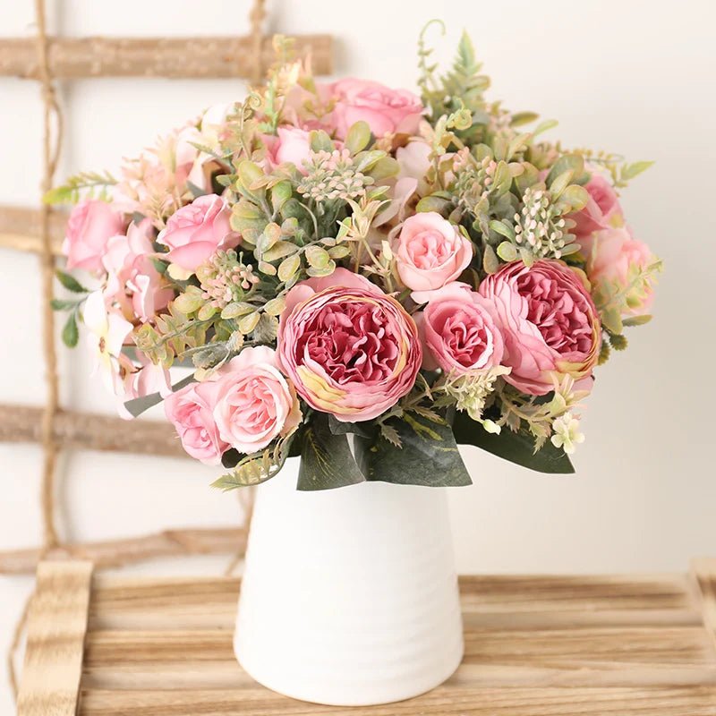 Künstliche weiße Rosen: Seiden - Blumen für Hochzeit, Herbst & Luxus - Arrangement - ApolettaApoletta