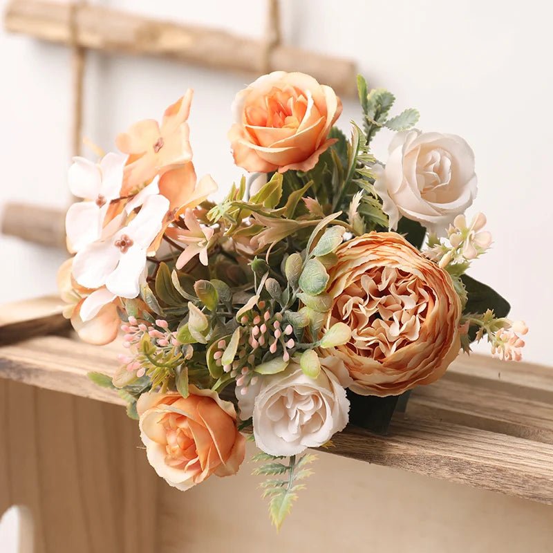 Künstliche weiße Rosen: Seiden - Blumen für Hochzeit, Herbst & Luxus - Arrangement - ApolettaApoletta