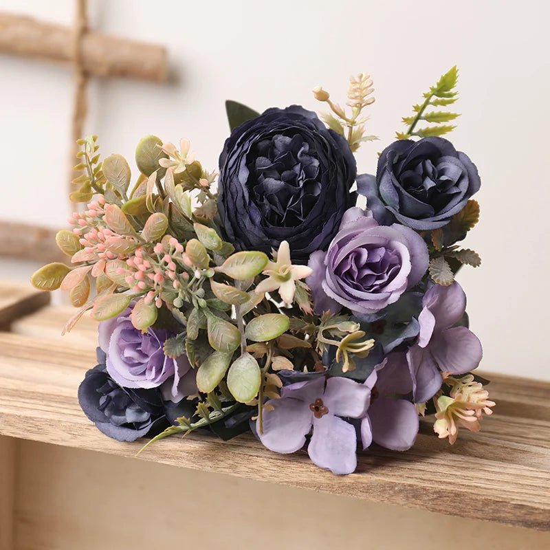 Künstliche weiße Rosen: Seiden - Blumen für Hochzeit, Herbst & Luxus - Arrangement - ApolettaApoletta