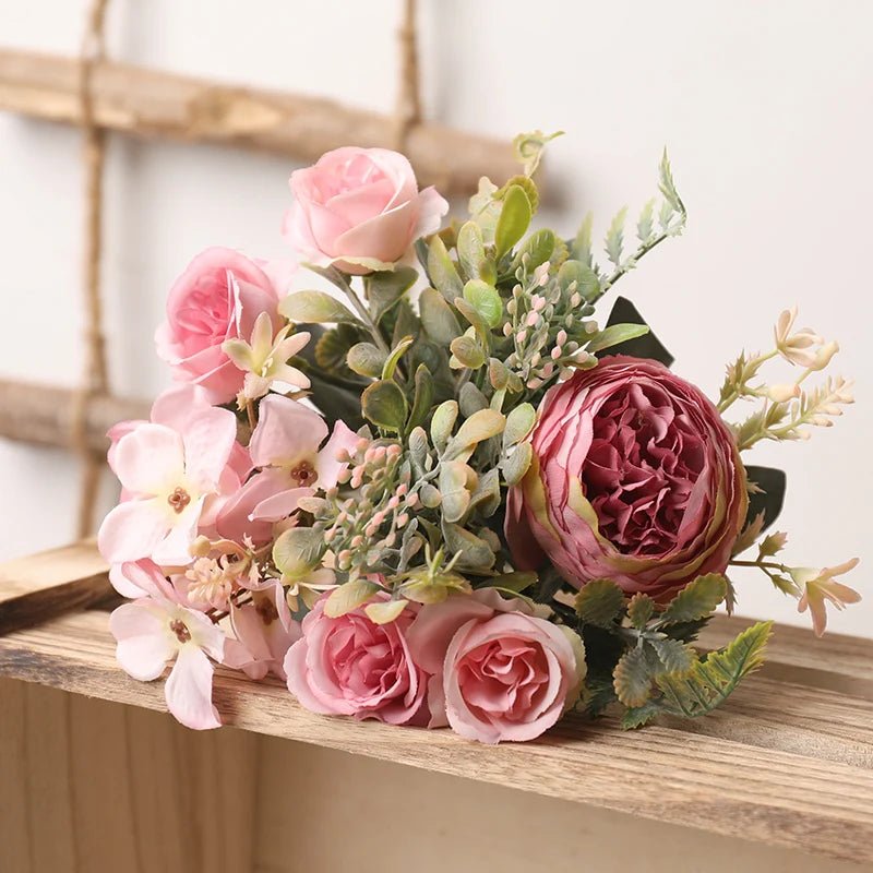 Künstliche weiße Rosen: Seiden - Blumen für Hochzeit, Herbst & Luxus - Arrangement - ApolettaApoletta