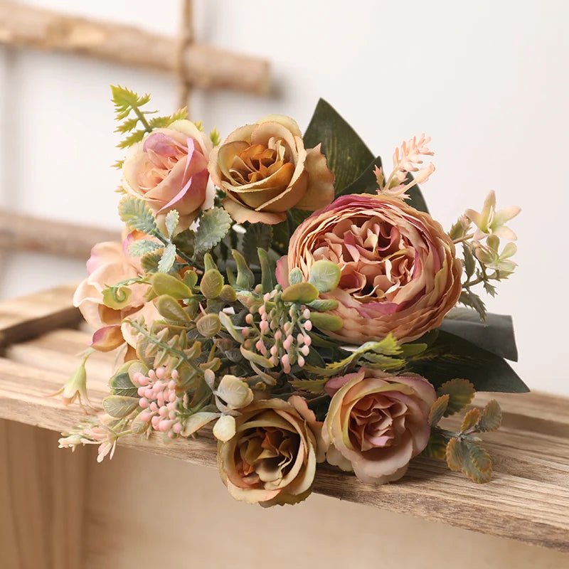 Künstliche weiße Rosen: Seiden - Blumen für Hochzeit, Herbst & Luxus - Arrangement - ApolettaApoletta