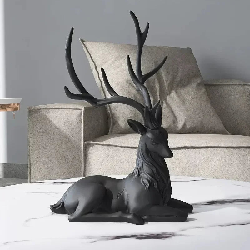 Elch - Hirsch - Statue: Luxuriöse Rentier - Skulptur im nordischen Stil für Wohnzimmer - ApolettaApoletta
