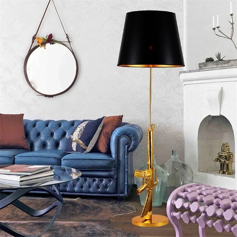 Postmoderne AK47 - Stehlampe: Kreative Designer - Eckleuchte in Gold - ApolettaApoletta