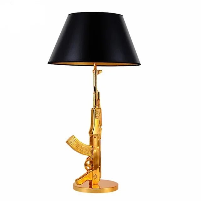 Postmoderne AK47 - Stehlampe: Kreative Designer - Eckleuchte in Gold - ApolettaApoletta