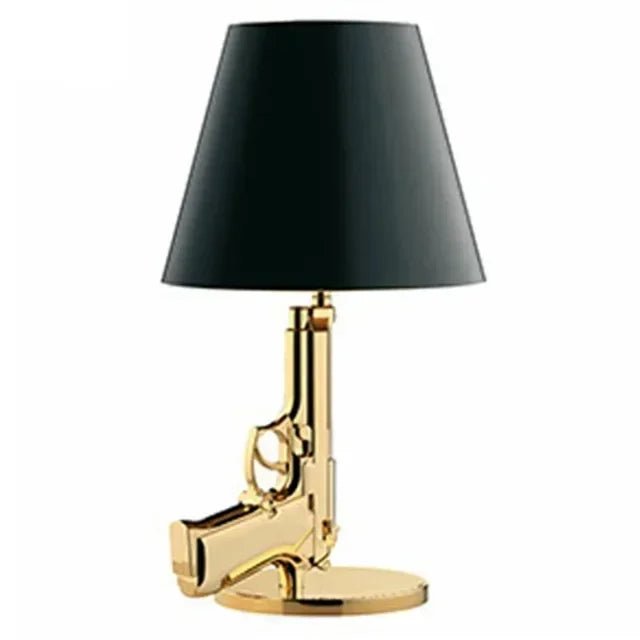 Postmoderne AK47 - Stehlampe: Kreative Designer - Eckleuchte in Gold - ApolettaApoletta