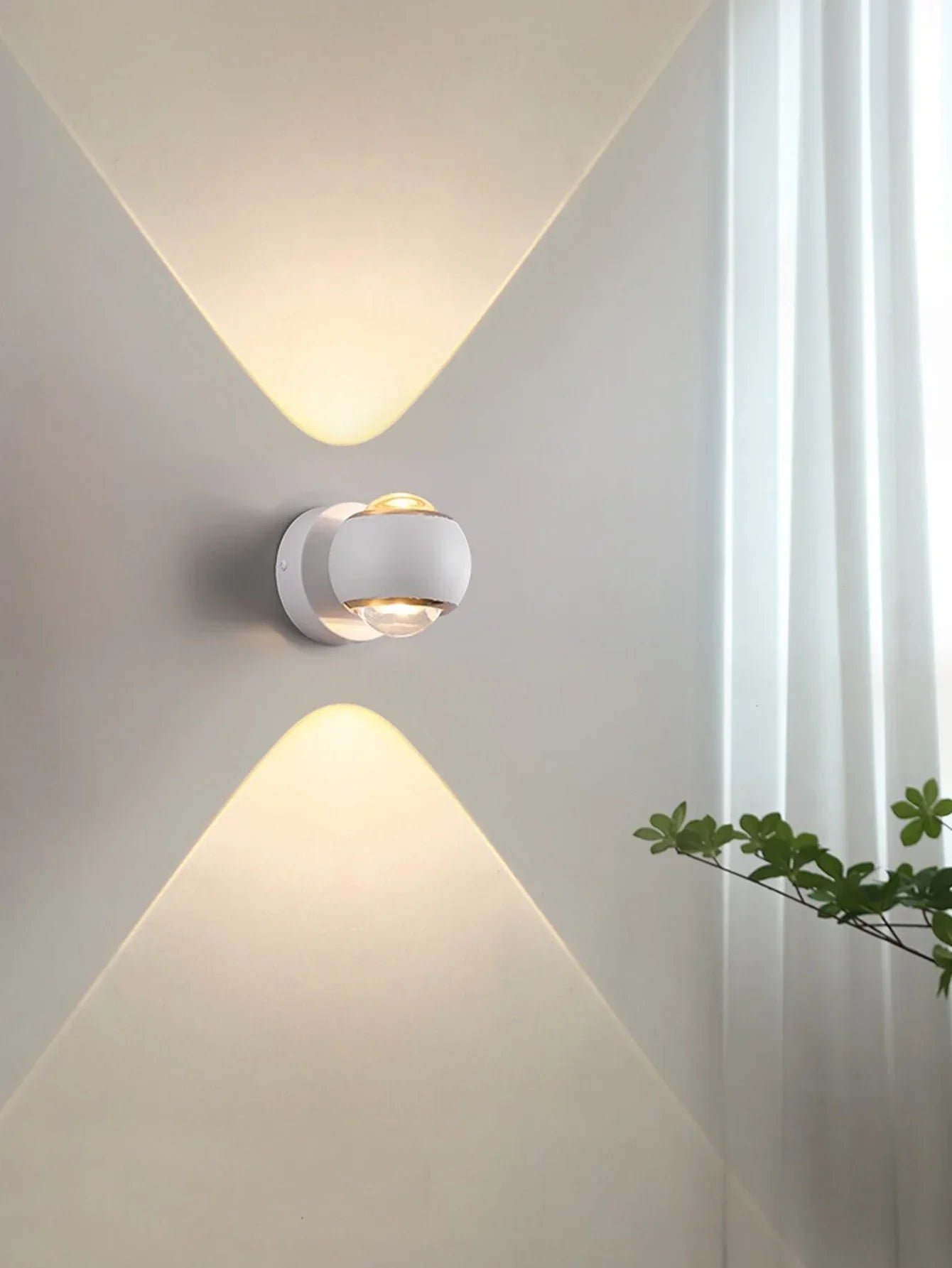 Moderne LED - Wandleuchte – Stilvolles Licht für Ihr Zuhause in Gold, Schwarz oder Weiß - ApolettaApoletta