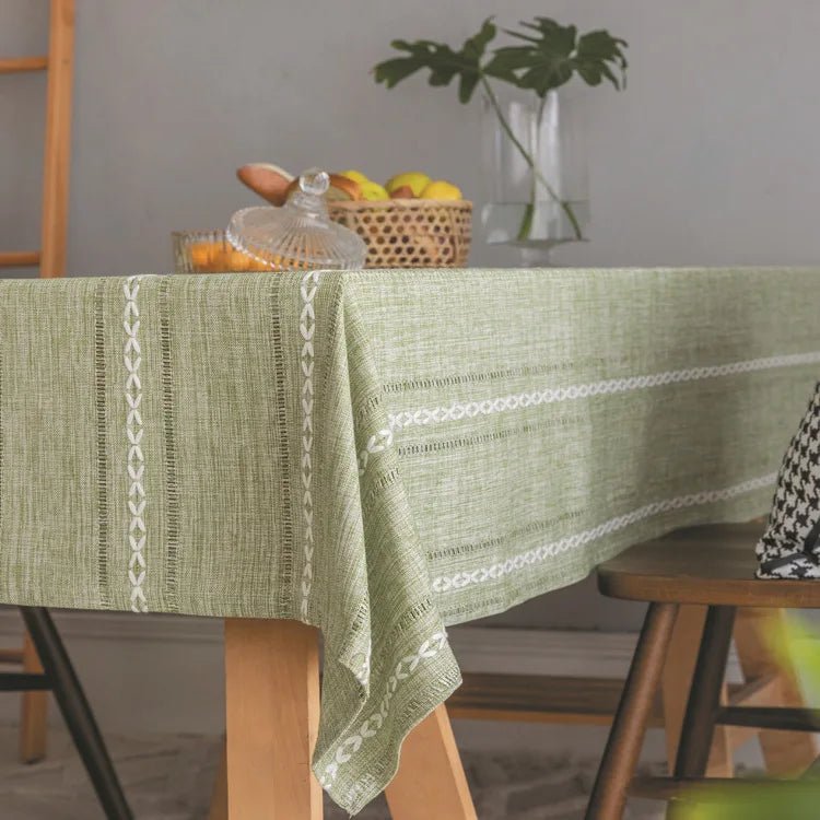 Leinen - Tischdecke mit Quasten: Schmutzabweisend und stilvoll für Küche und Esszimmer - ApolettaApoletta