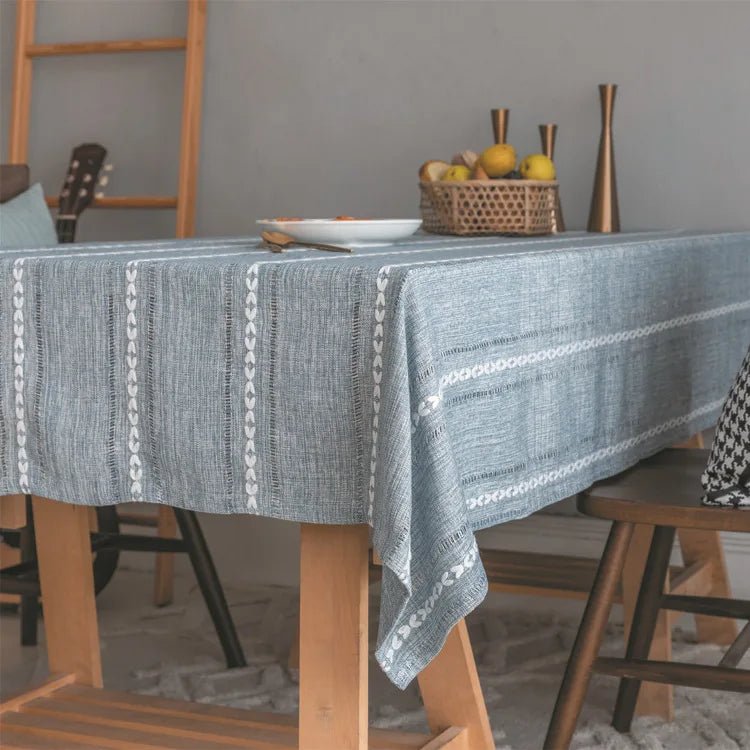 Leinen - Tischdecke mit Quasten: Schmutzabweisend und stilvoll für Küche und Esszimmer - ApolettaApoletta