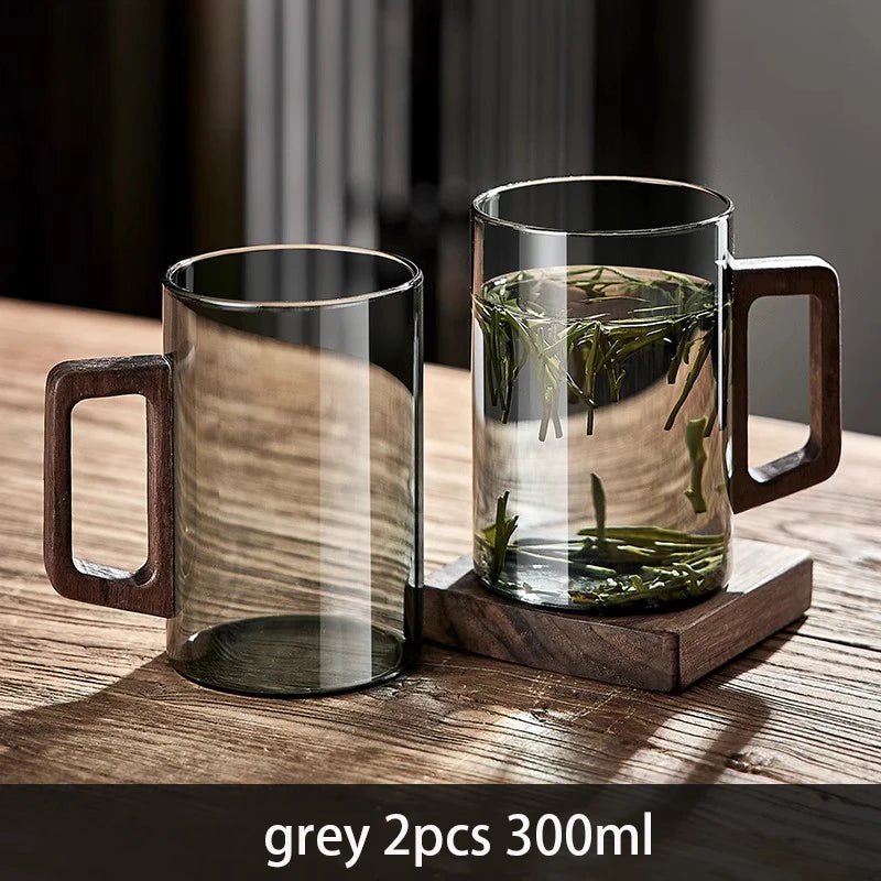 Glas - Tassen mit Walnuss - Griff: 2er - /4er - /6er - Set hitzebeständige Becher für Kaffee & Tee (300 ml) - ApolettaApoletta