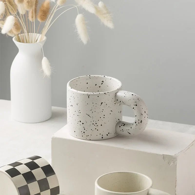 Kreativer Keramik - Becher: Nordischer Stil mit Ringgriff für Kaffee - ApolettaApoletta