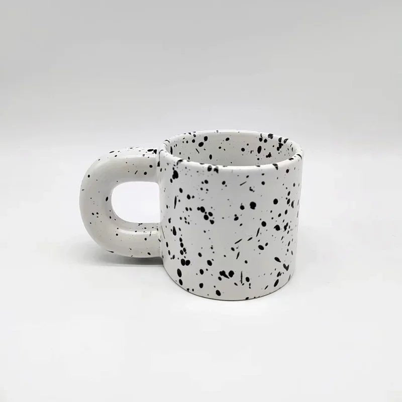 Kreativer Keramik - Becher: Nordischer Stil mit Ringgriff für Kaffee - ApolettaApoletta