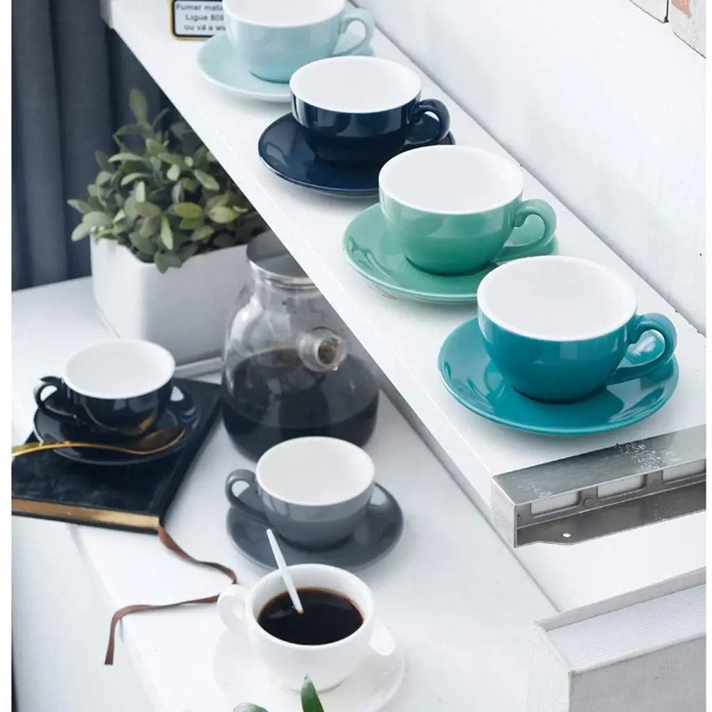Europäisches Keramik - Set: Moderne Tassen & Untertassen für Espresso, Latte & Mokka - ApolettaApoletta