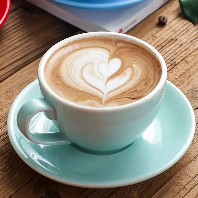 Europäisches Keramik - Set: Moderne Tassen & Untertassen für Espresso, Latte & Mokka - ApolettaApoletta