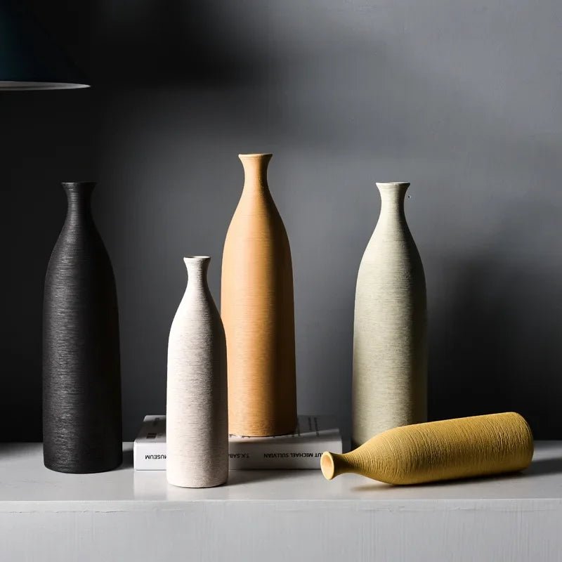 Nordische Retro - Keramikvase: Gebürstete Deko für Wohnzimmer, Schlafzimmer & Weinschrank - ApolettaApoletta