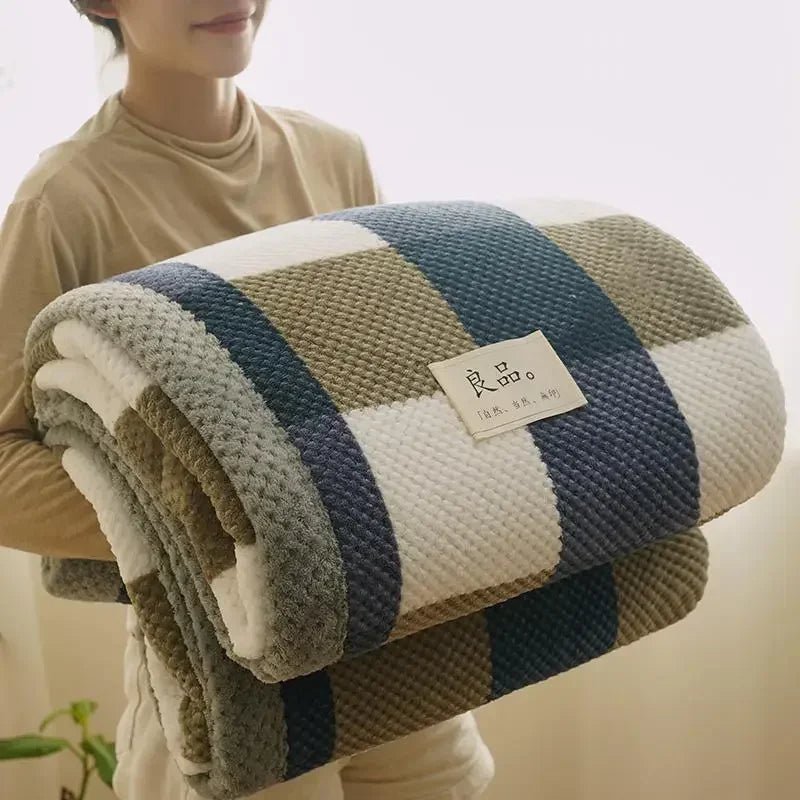 Japanische Strickdecke aus Chenille - Garn: Maschinenwaschbarer Überwurf für Couch & Bett - ApolettaApoletta