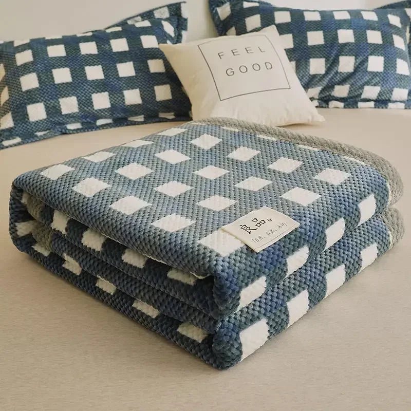Japanische Strickdecke aus Chenille - Garn: Maschinenwaschbarer Überwurf für Couch & Bett - ApolettaApoletta