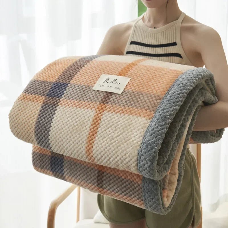 Japanische Strickdecke aus Chenille - Garn: Maschinenwaschbarer Überwurf für Couch & Bett - ApolettaApoletta