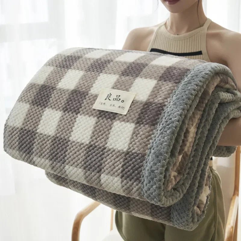 Japanische Strickdecke aus Chenille - Garn: Maschinenwaschbarer Überwurf für Couch & Bett - ApolettaApoletta
