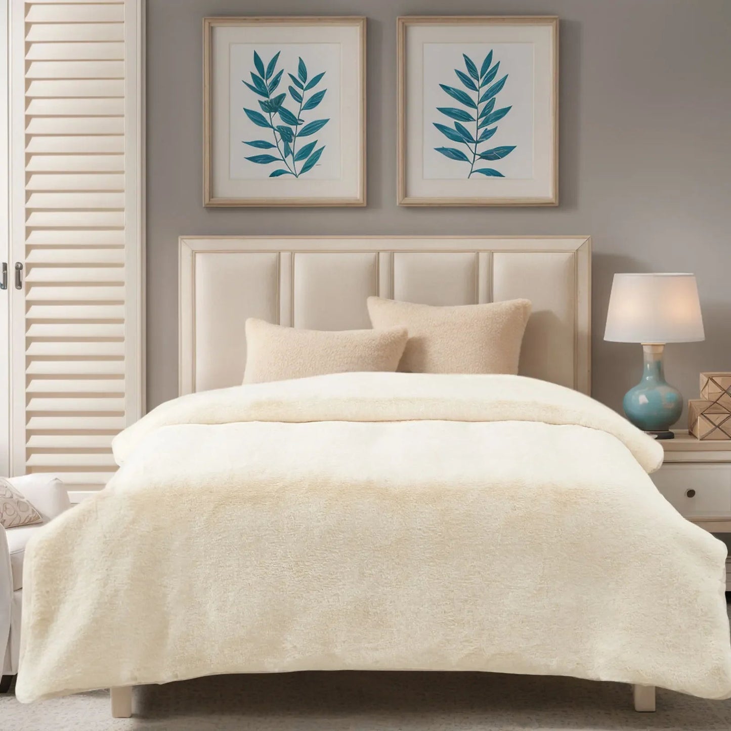 Luxuriöse Tagesdecke aus doppellagigem Kunstnerzfell: Weich & warm für Couch und Bett - ApolettaApoletta