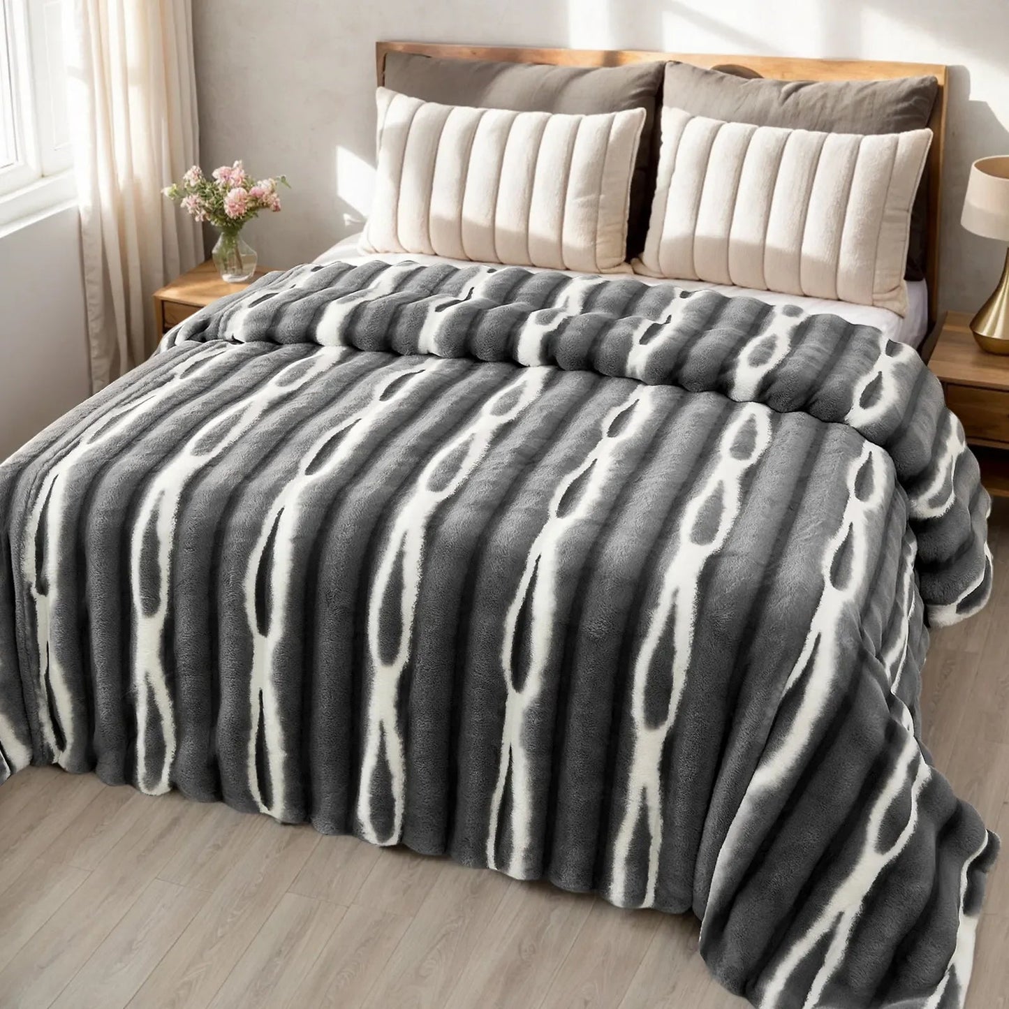 Luxuriöse Tagesdecke aus doppellagigem Kunstnerzfell: Weich & warm für Couch und Bett - ApolettaApoletta