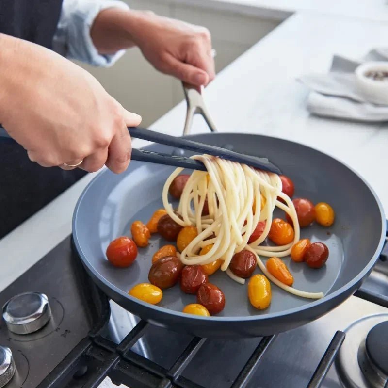 2 - in - 1 Spatel & Zange: Multifunktionale Flip - Zange für Eier, Steaks & Pfannkuchen - ApolettaApoletta