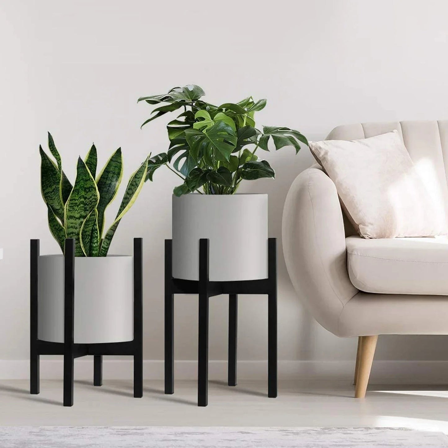Verstellbarer Blumenständer aus Metall – Erweiterbare Breite für 23 - 37 cm - ApolettaApoletta