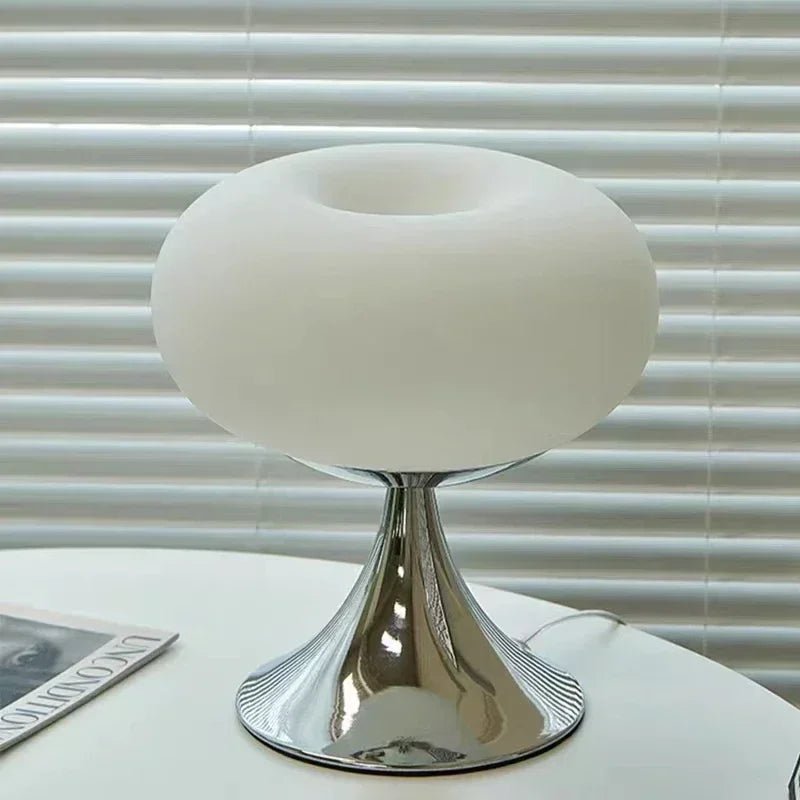 Creme Wind Tischlampe: Moderne LED Tischleuchte im Green - Apple - Stil - ApolettaApoletta