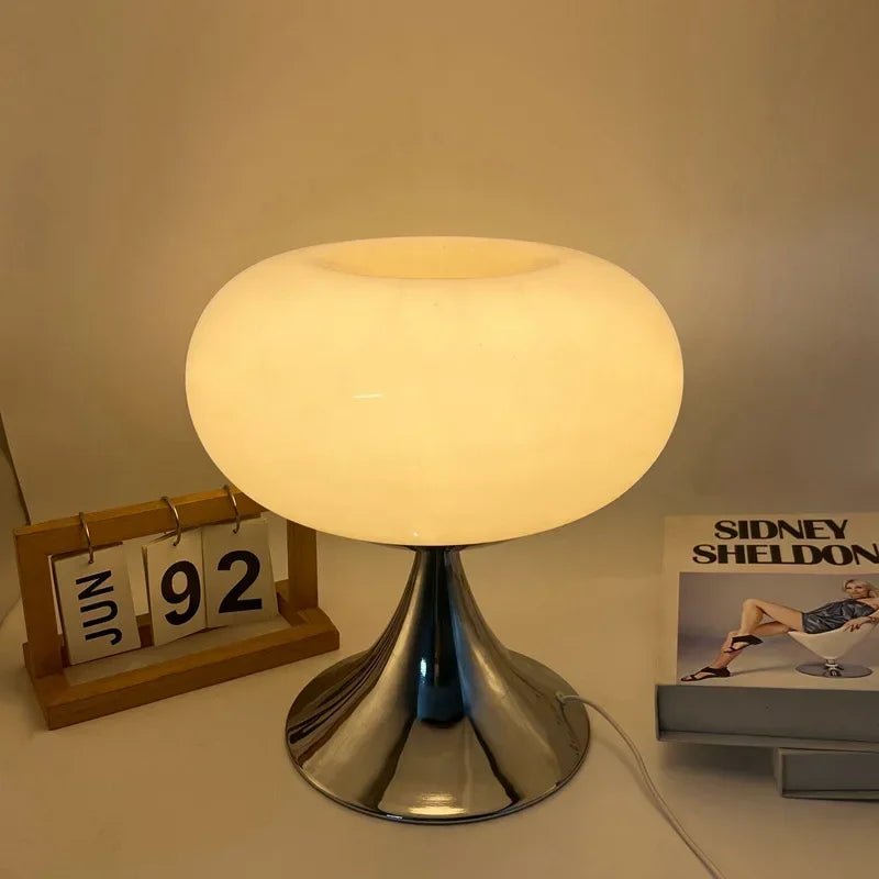 Creme Wind Tischlampe: Moderne LED Tischleuchte im Green - Apple - Stil - ApolettaApoletta