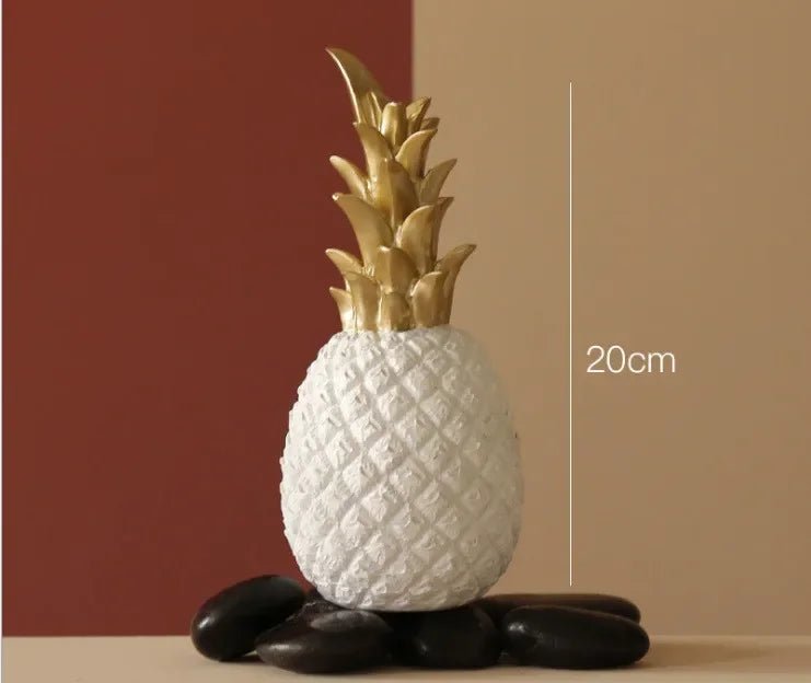 Goldene Ananas - Skulptur: Kreative Nordic - Deko für Wohnzimmer & Schlafzimmer - ApolettaApoletta