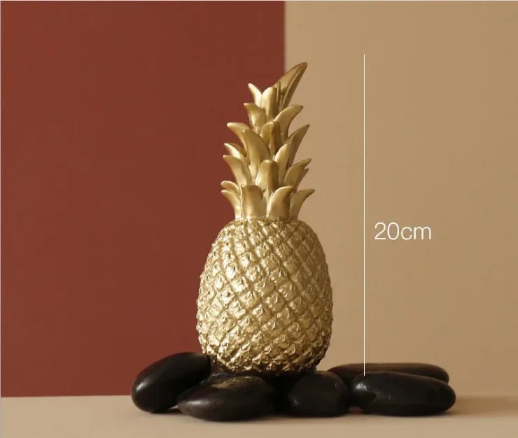Goldene Ananas - Skulptur: Kreative Nordic - Deko für Wohnzimmer & Schlafzimmer - ApolettaApoletta