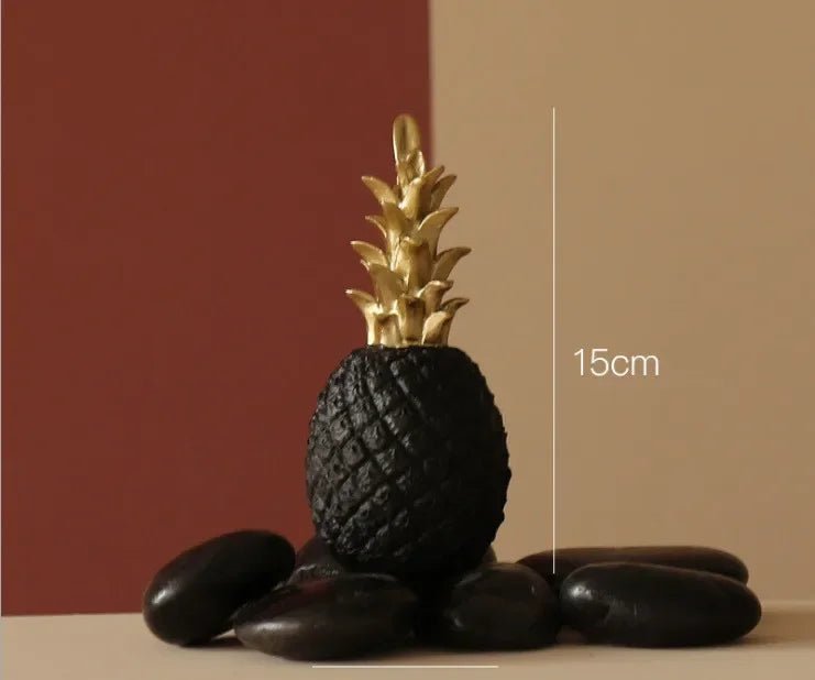 Goldene Ananas - Skulptur: Kreative Nordic - Deko für Wohnzimmer & Schlafzimmer - ApolettaApoletta